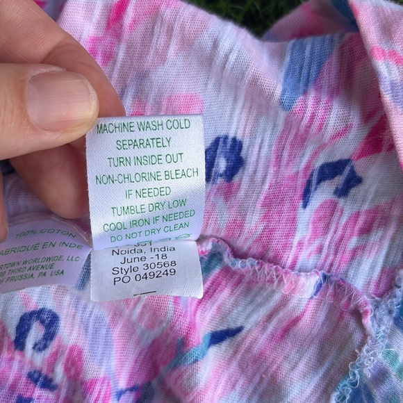 LILLY PULITZER Bell Sleeve Top size xxsmall - Picture 9 of 10